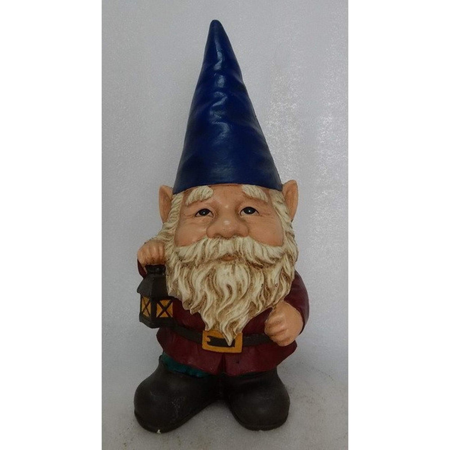 GNOME W/BLUE HAT HOLDS LANTERN