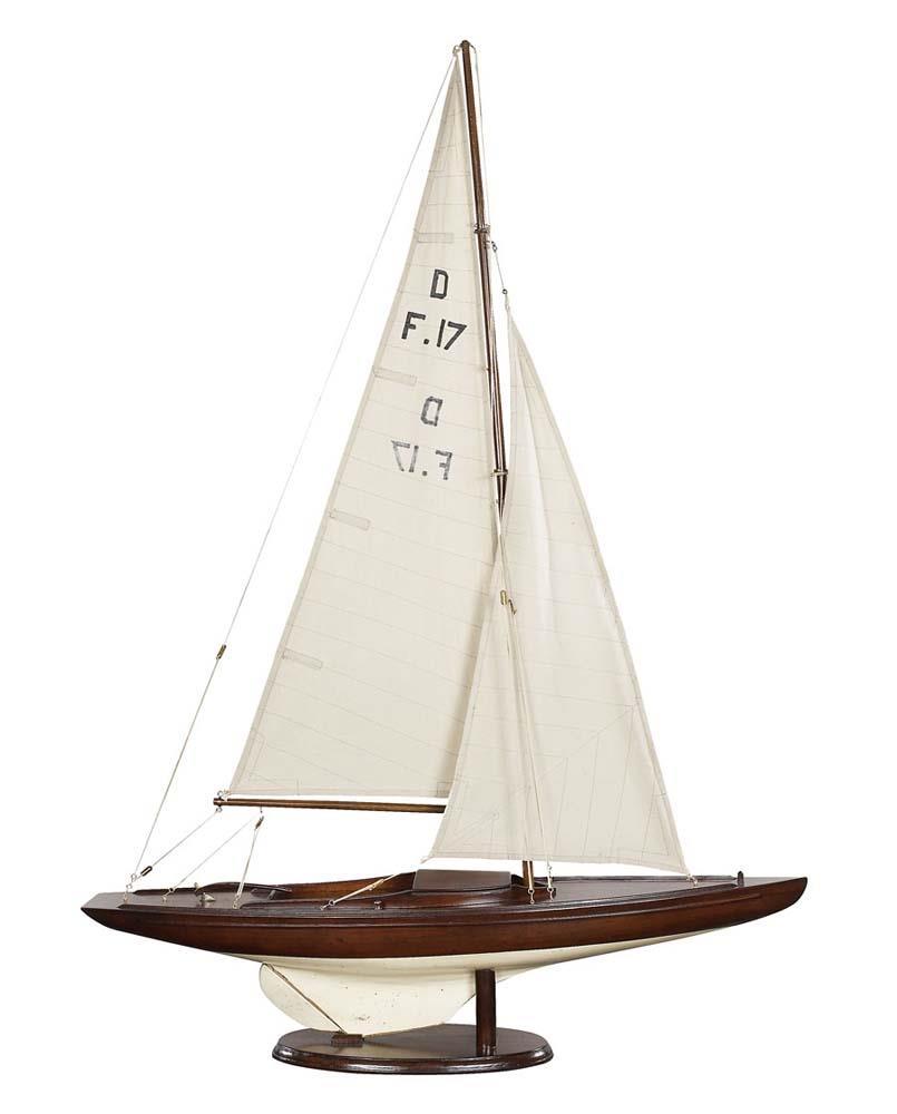Dragon Olympic Sail Racer - French Finish By Authentic Models
