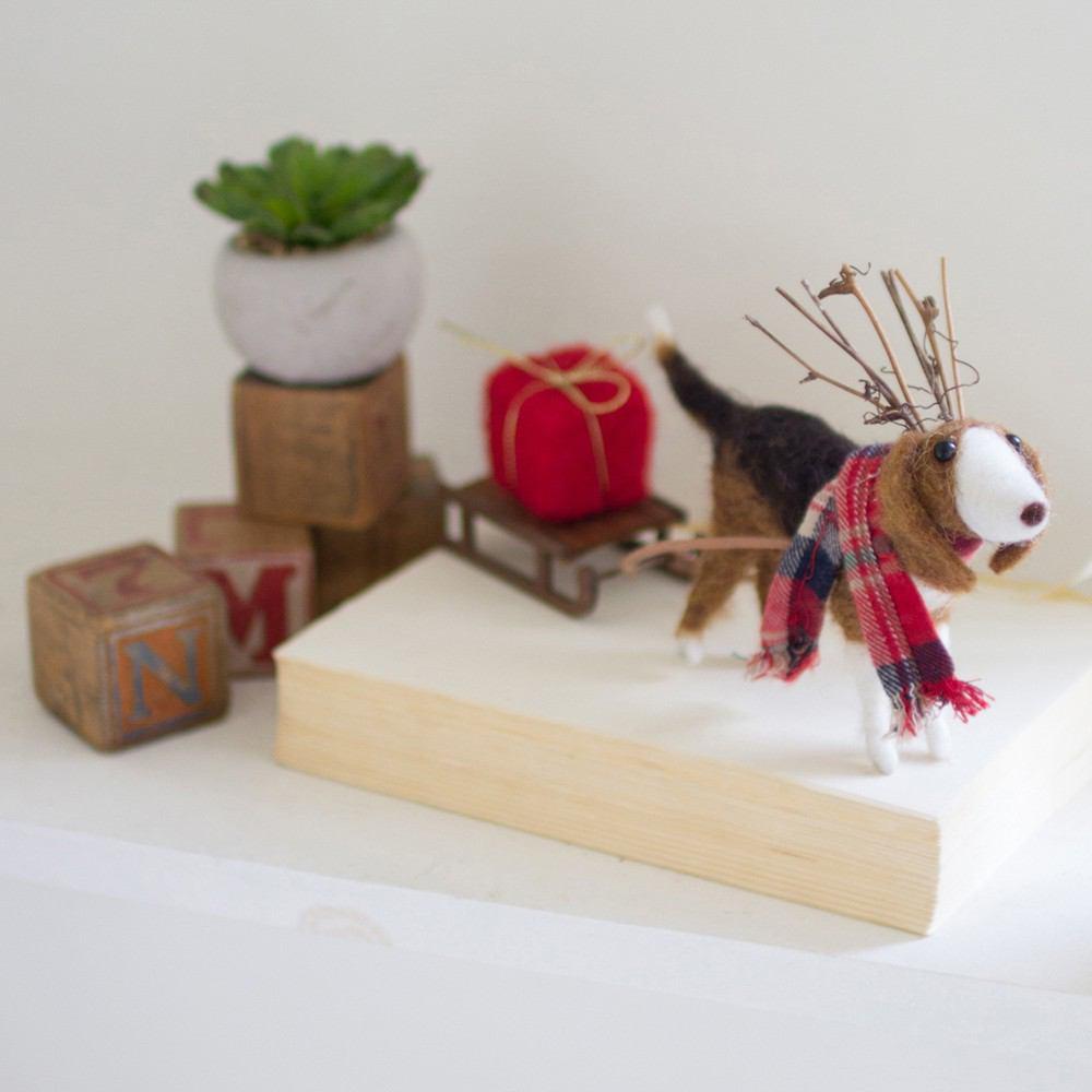 Kalalou Felt Christmas Beagle With Sleigh - Set Of 2