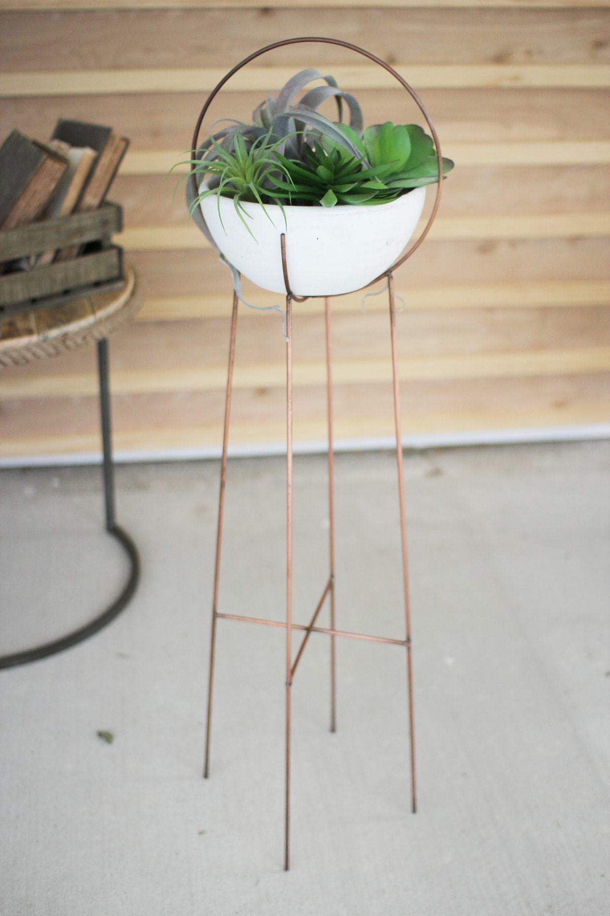 Kalalou White-Washed Clay Bowl With Copper Finish Wire Stand