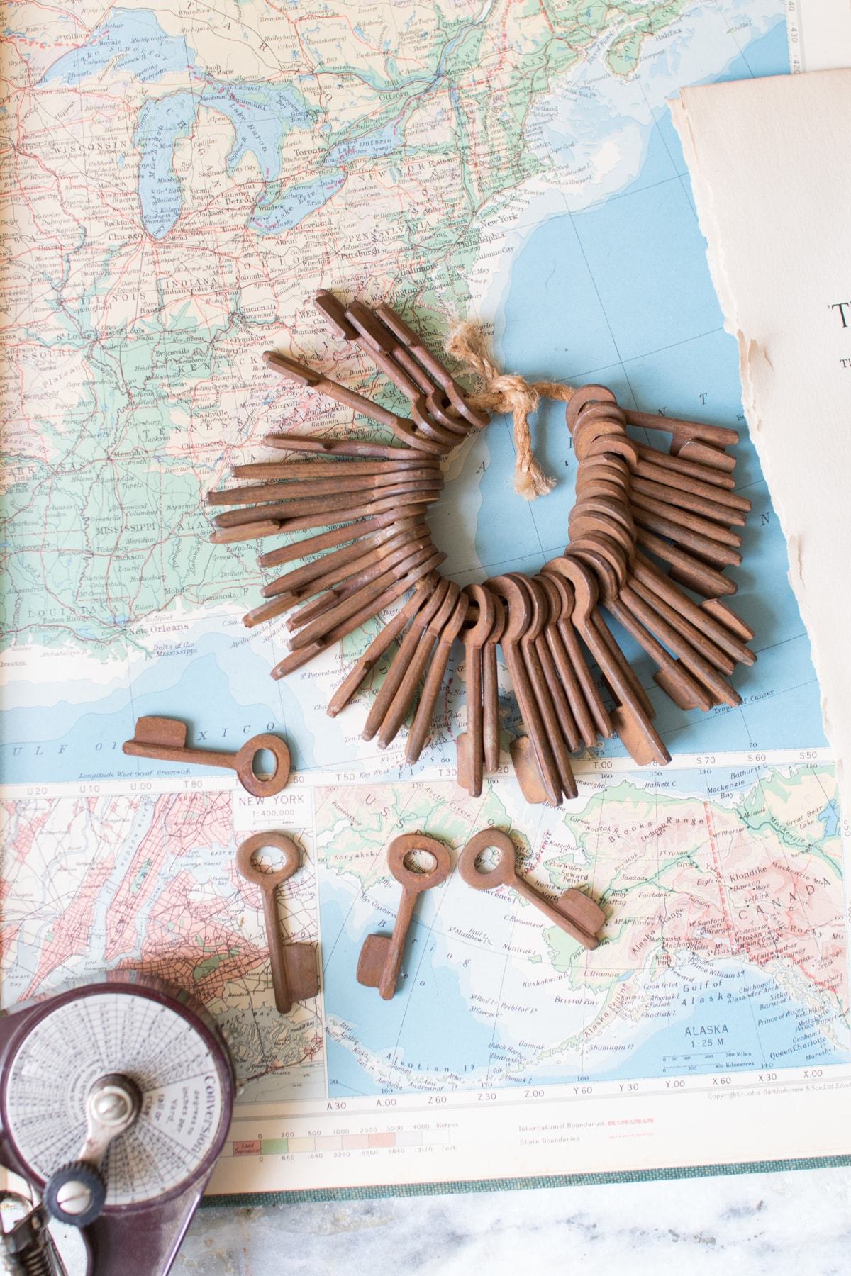 Kalalou Set Of 50 Rustic Keys