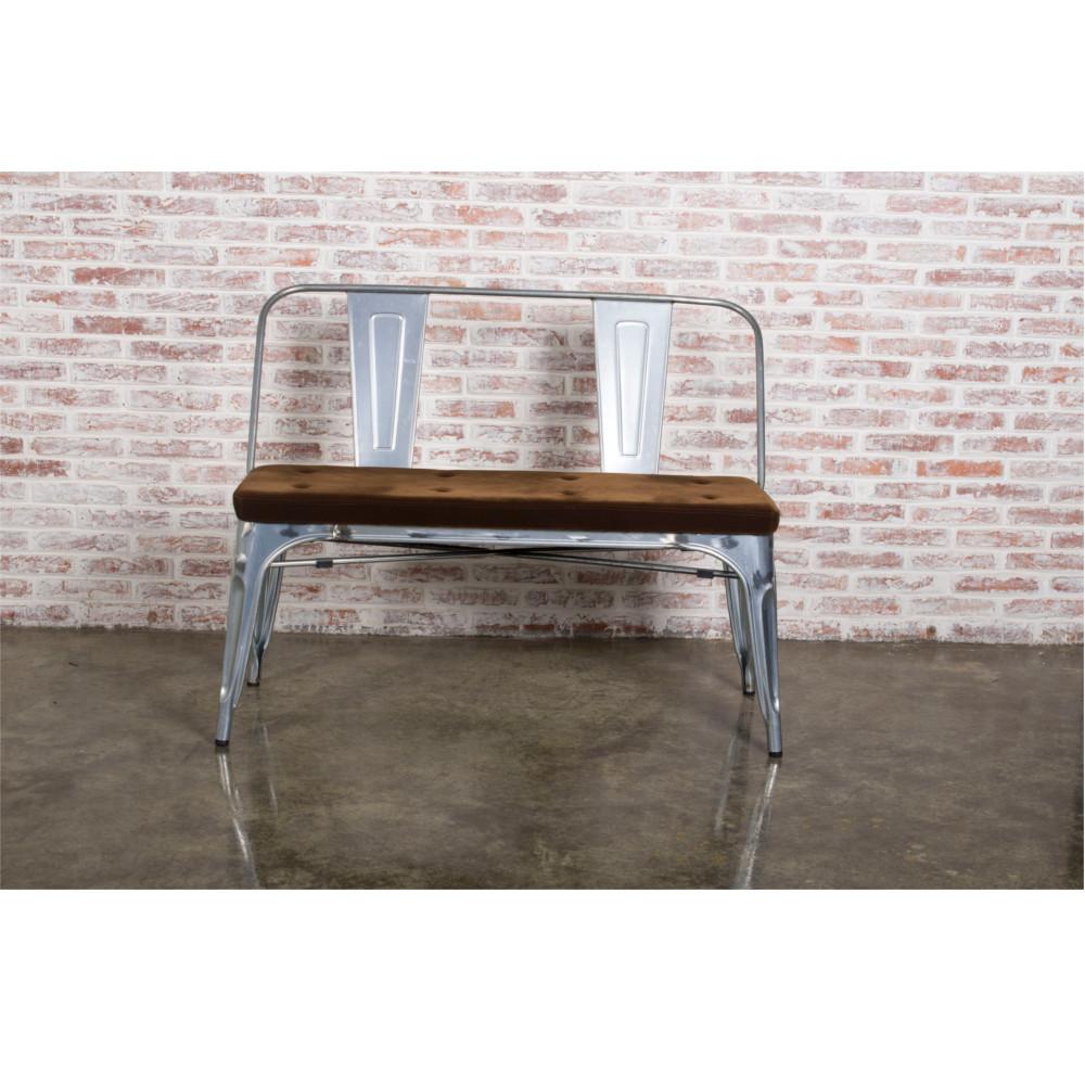 Fine Mod Imports Back Lounge