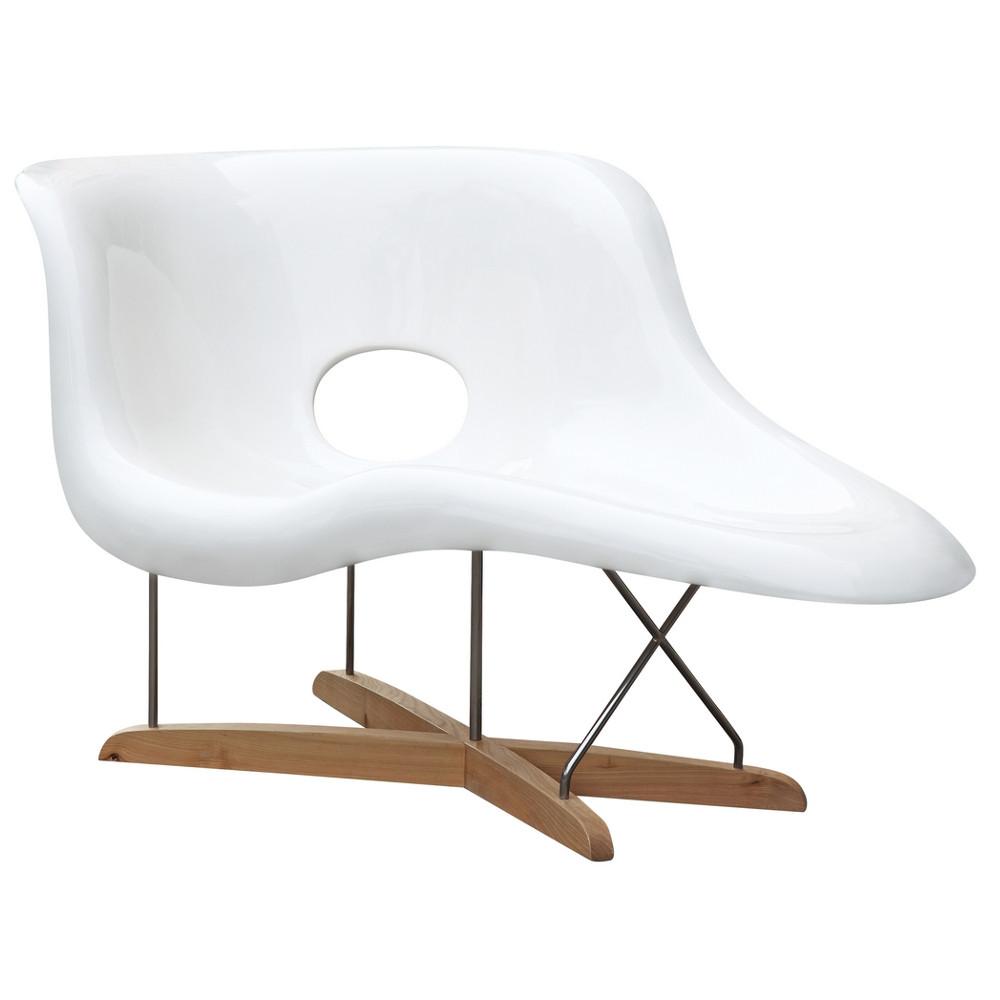 Fine Mod Imports Day Lounge