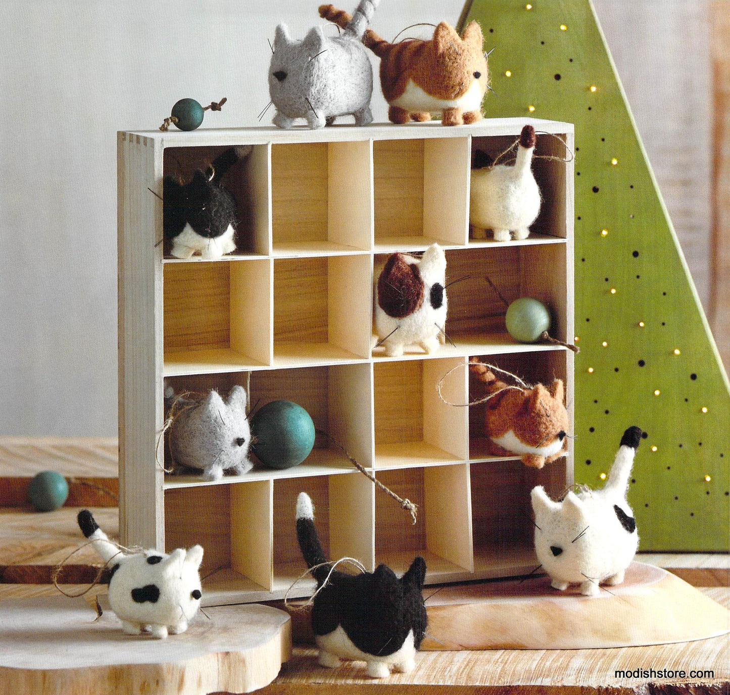 Roost Fat Cat Ornaments Set/20