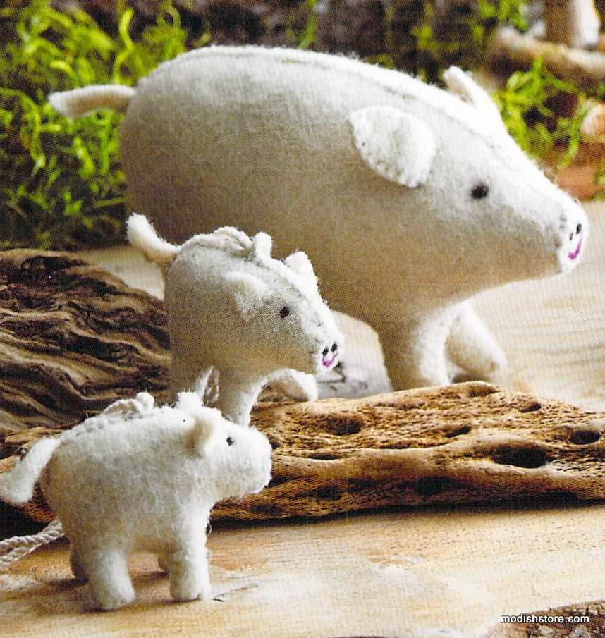 Roost Piggy Family Ornaments - Set Of 15