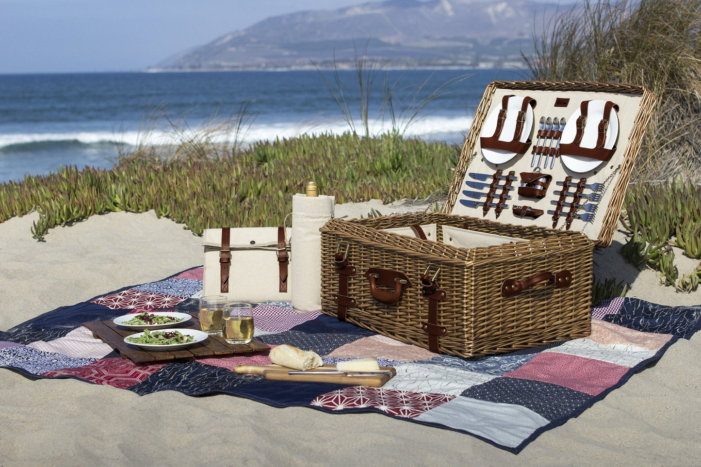 Picnic Time Charleston Picnic Basket
