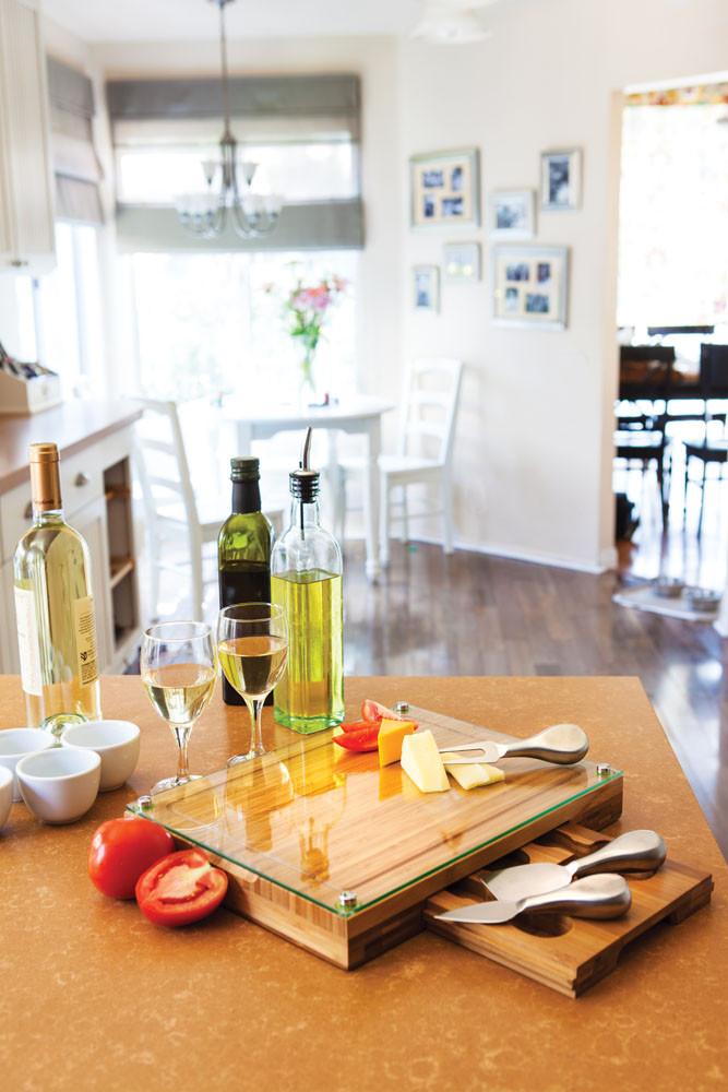Picnic Time Concerto Cutting Board Tray and Cheese Tools Set - Set of 2