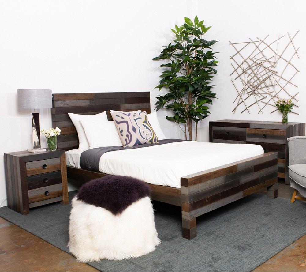 Moe's Home Collection Vintage King Size Bed