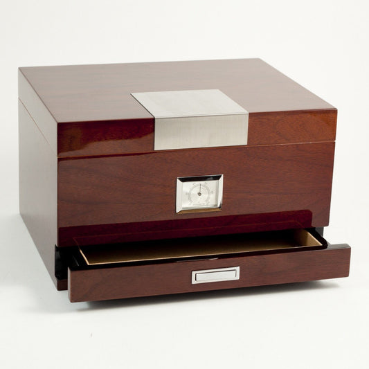 Bey-Berk Lacquered Walnut Wood 60 Cigar Humidor