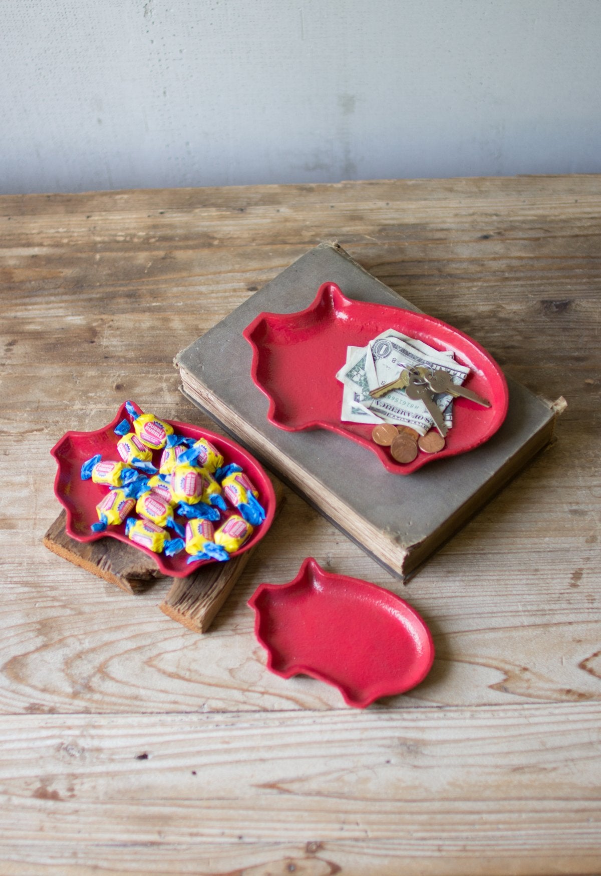 Kalalou Set Of 3 Red Cast Iron Pig Platters