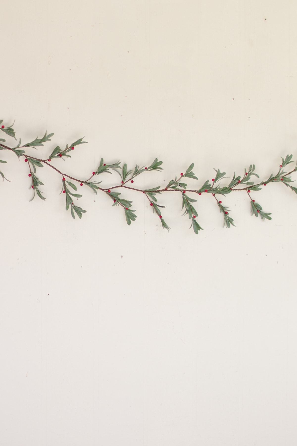 Kalalou Artificial Mistletoe Garland - Set of 2