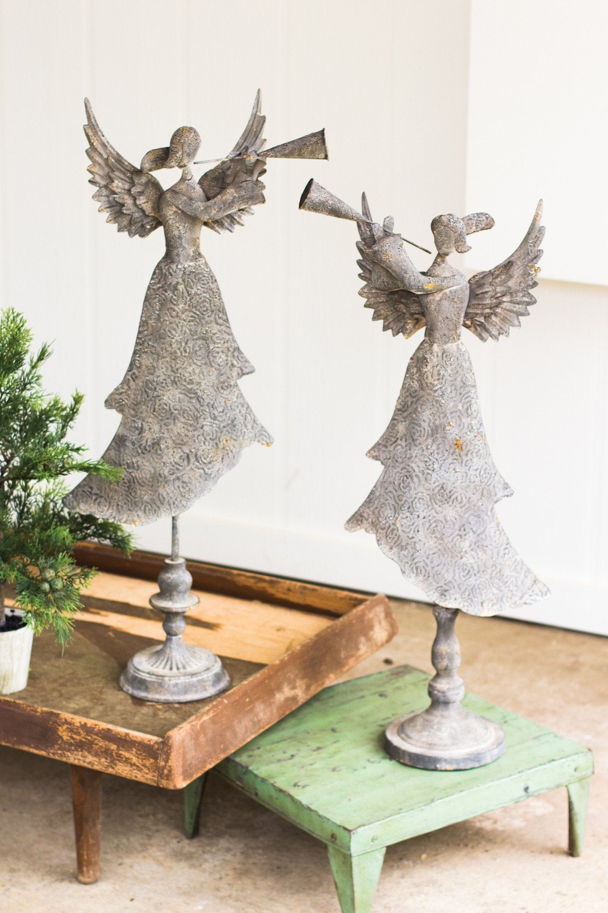 Kalalou Metal Angels Blowing Horns - Set Of 2