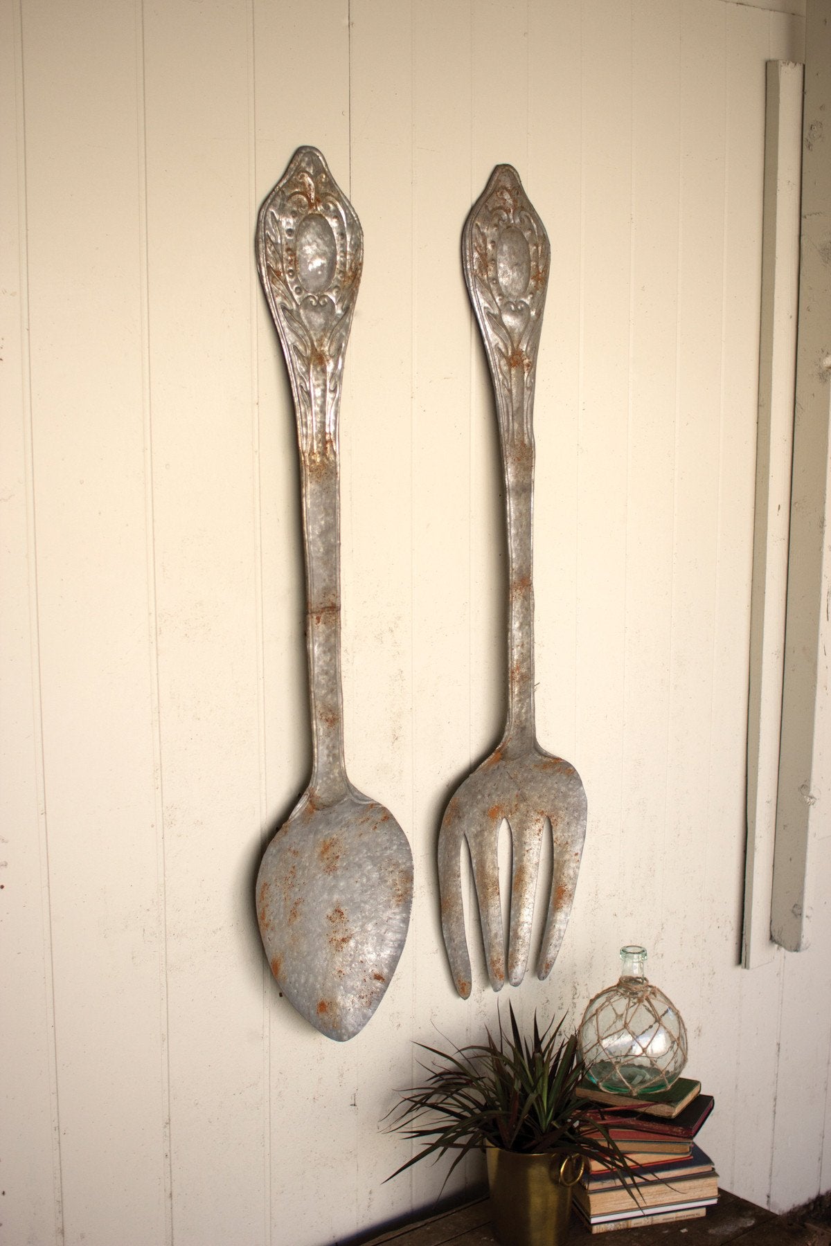Kalalou Large Metal Fork And Spoon Wall Decor - Set Of 2