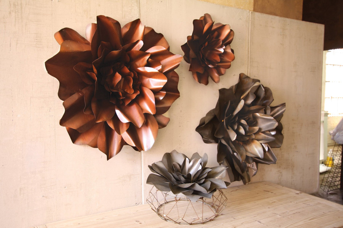 Kalalou Metal Hanging Wall Flowers - Set Of 2