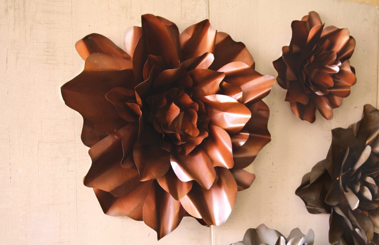 Kalalou Metal Hanging Wall Flowers - Set Of 2