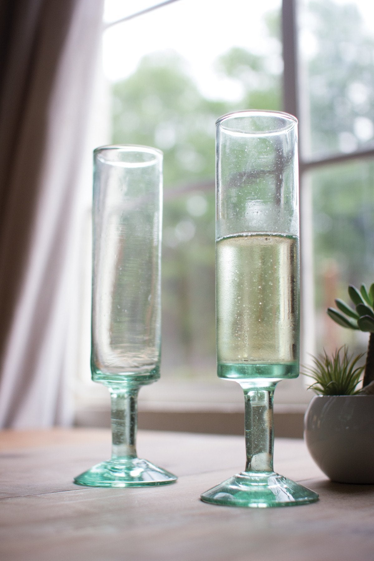 Kalalou Recycled Glass Champagne Flute - Mod