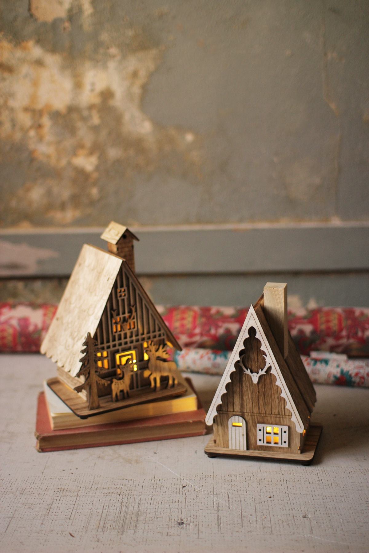 Kalalou Set Of 2 Wooden Houses With LED Lights