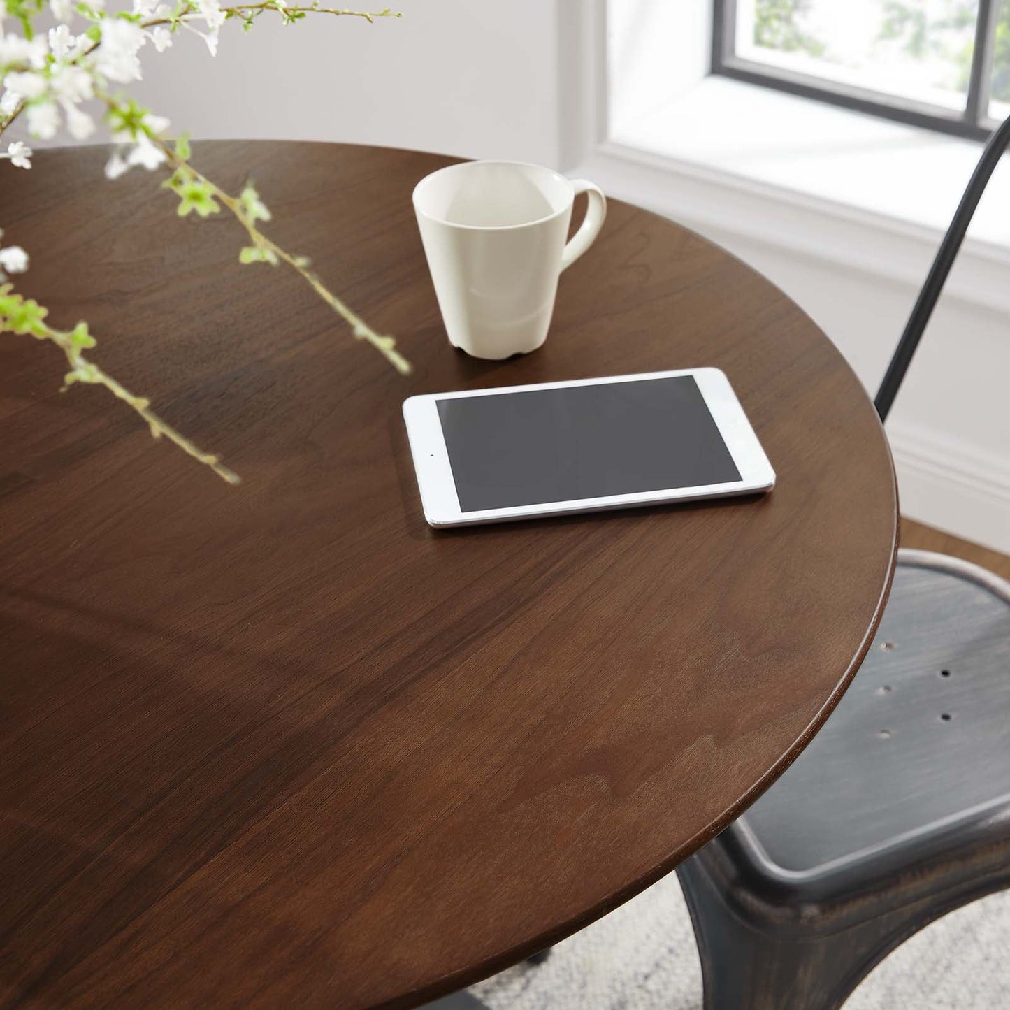 Modway Lippa 36" Round Walnut Dining Table - EEI-3519