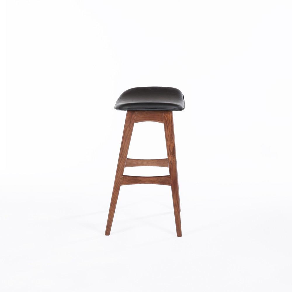 Control Brand Vennesla Counter Stool