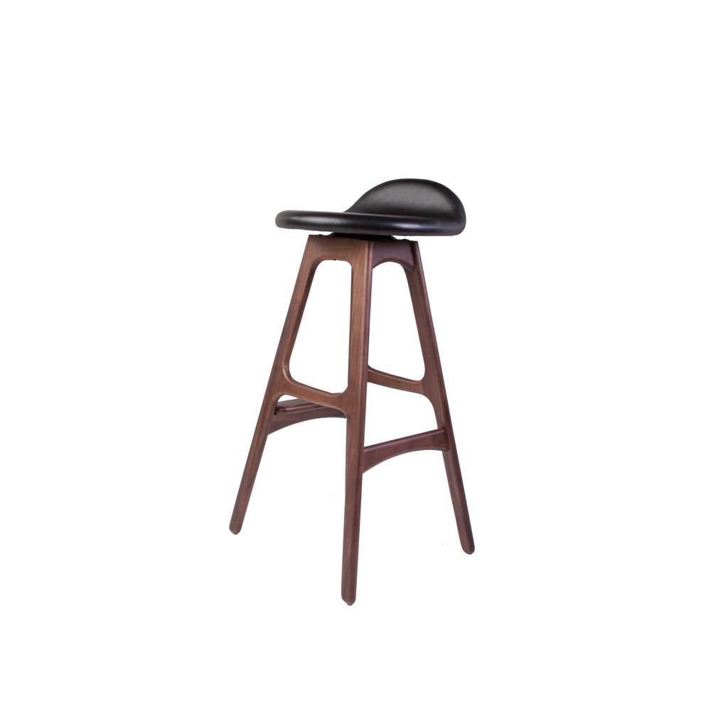 Control Brand The Erik Buck Stool With Swivel Function