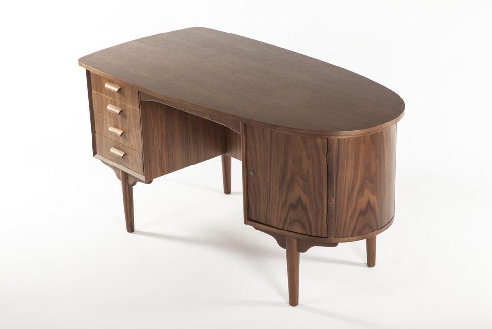 Control Brand The Thatcher Desk