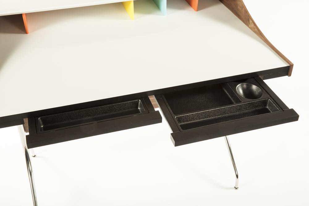 Control Brand The Swag Desk