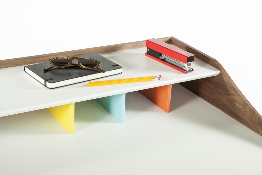 Control Brand The Swag Desk