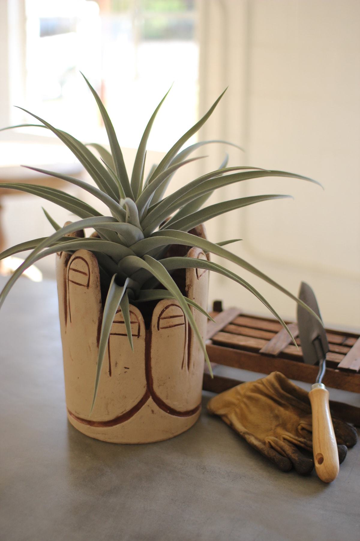 Kalalou Clay Hands Planters