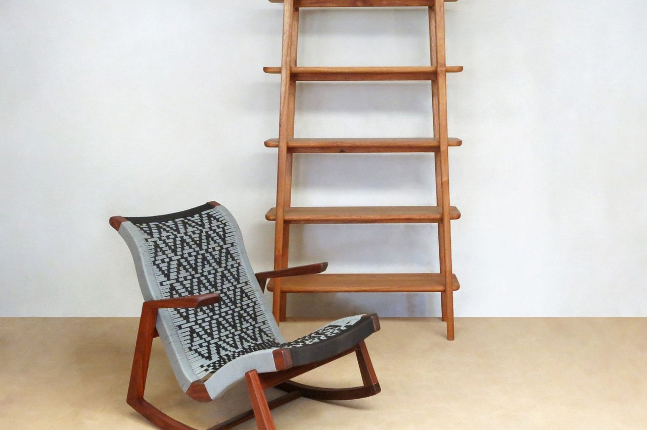 Masaya Apanas Bookshelf
