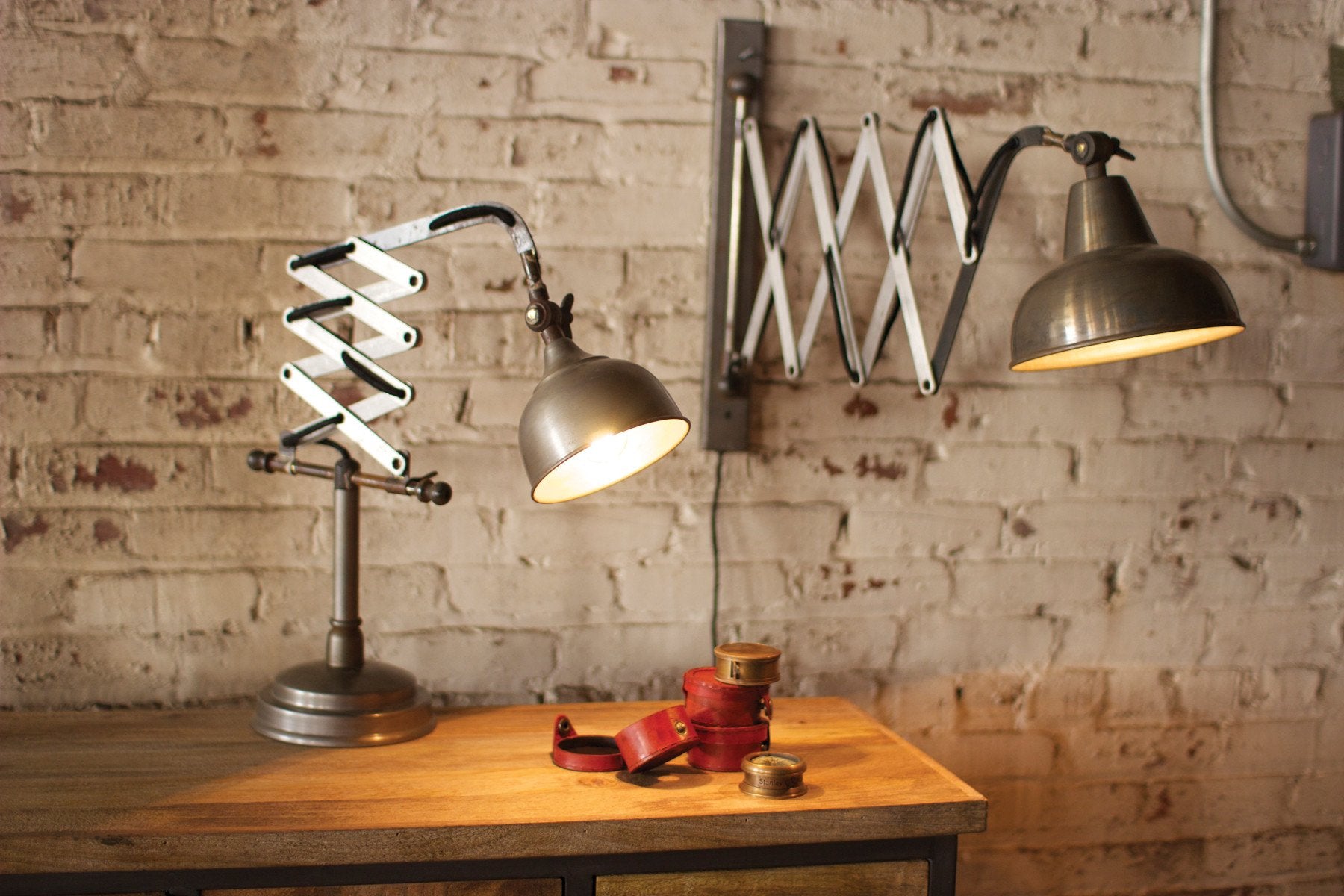 Kalalou Industrial Vertical Scissor Wall Lamp