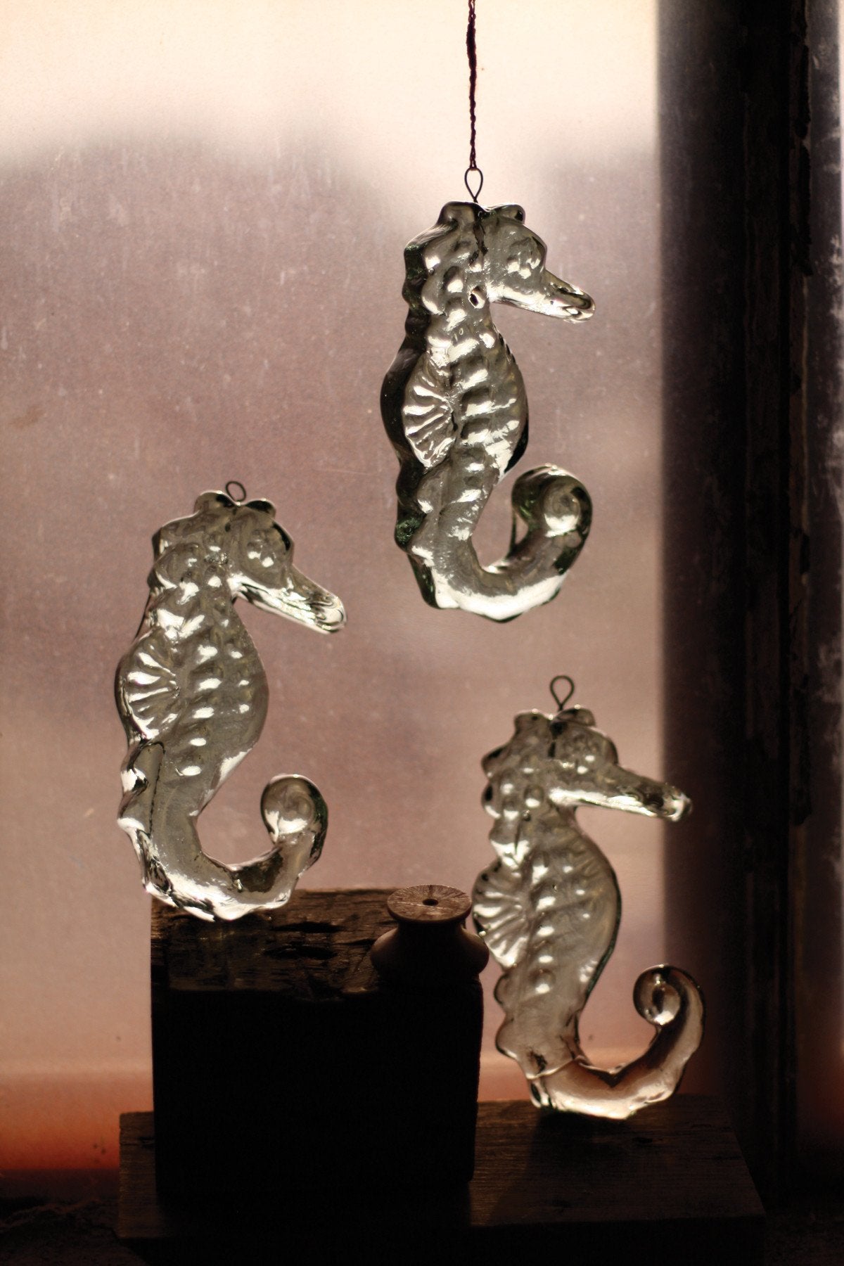 Kalalou Glass Seahorse Ornament (Min 4)