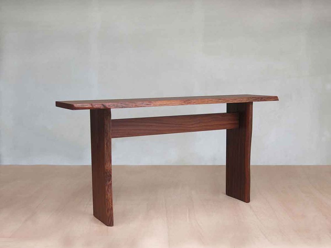 Masaya Gavilana Hall Table