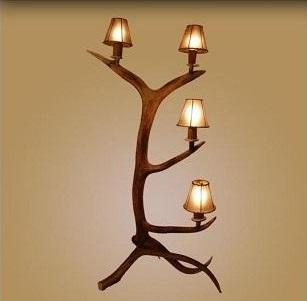 Antlerworx Elk Vertical Four Light Lamp (L-2)