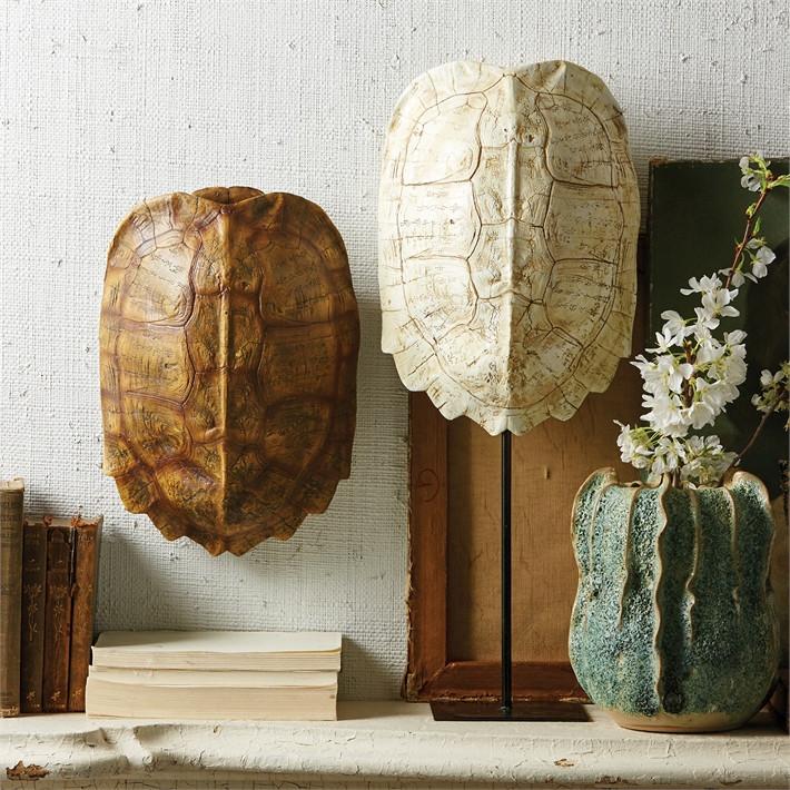 Tozai Home Large Tortoise Shell on Stand A/2 Styles - Set of 4